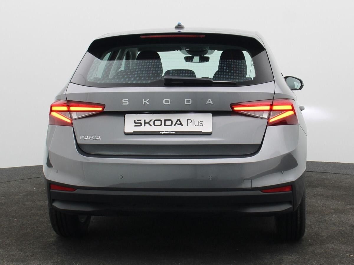 Skoda Fabia Selection 1.0TSI/ SmartLink, LED, RFK, SZH