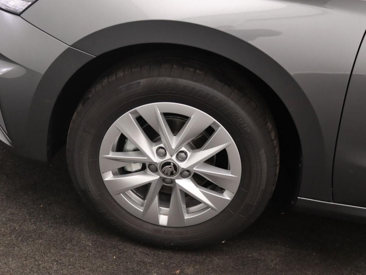 Skoda Fabia Selection 1.0TSI/ SmartLink, LED, RFK, SZH