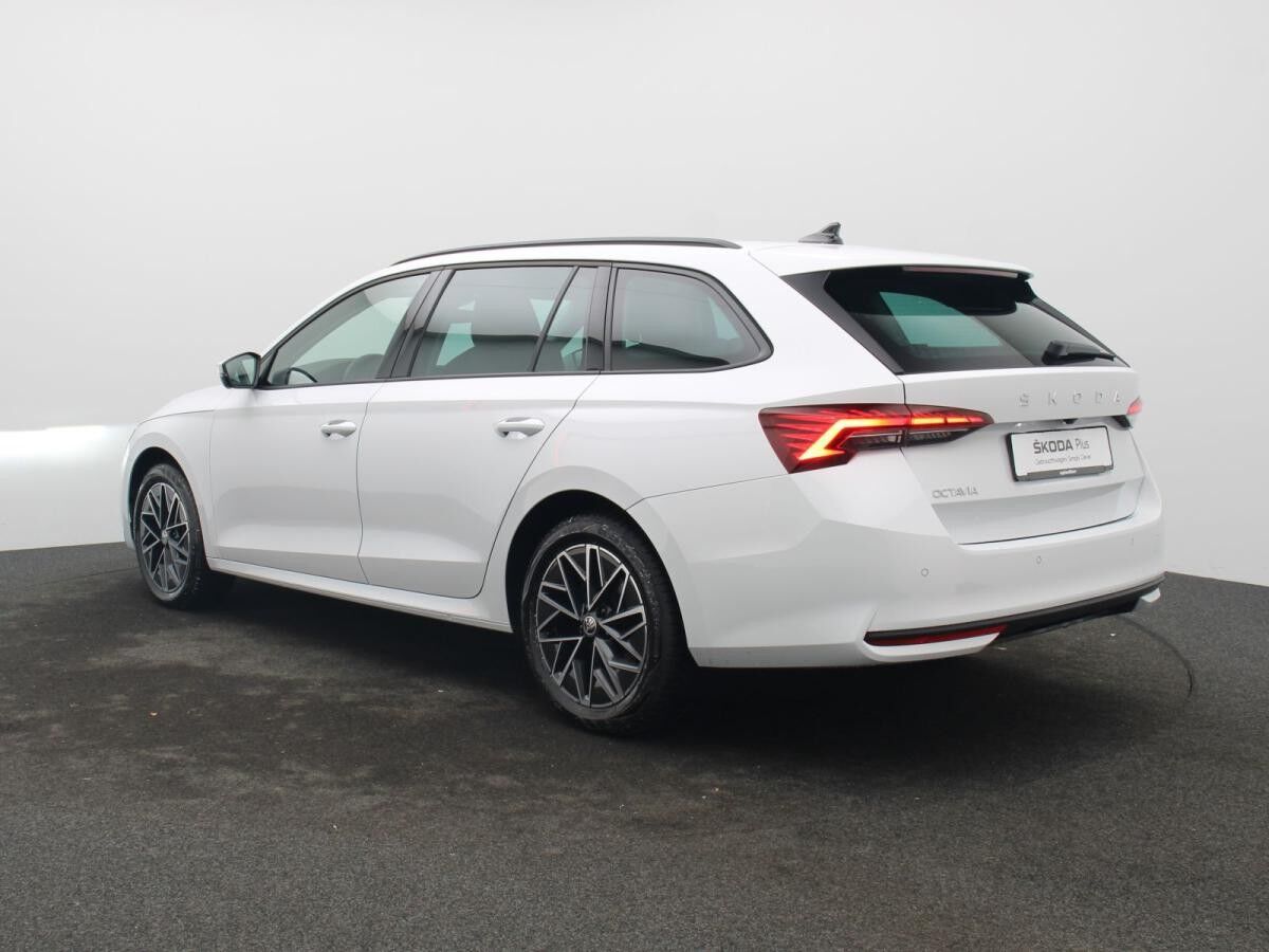 Skoda Octavia Selection 2.0TDI DSG/ Navi, Matrix, 360°