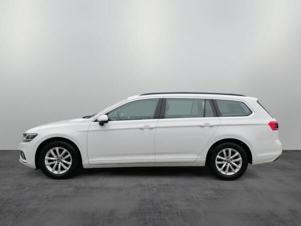 Volkswagen Passat Variant Business 2.0 TDI DSG / Navi, LED