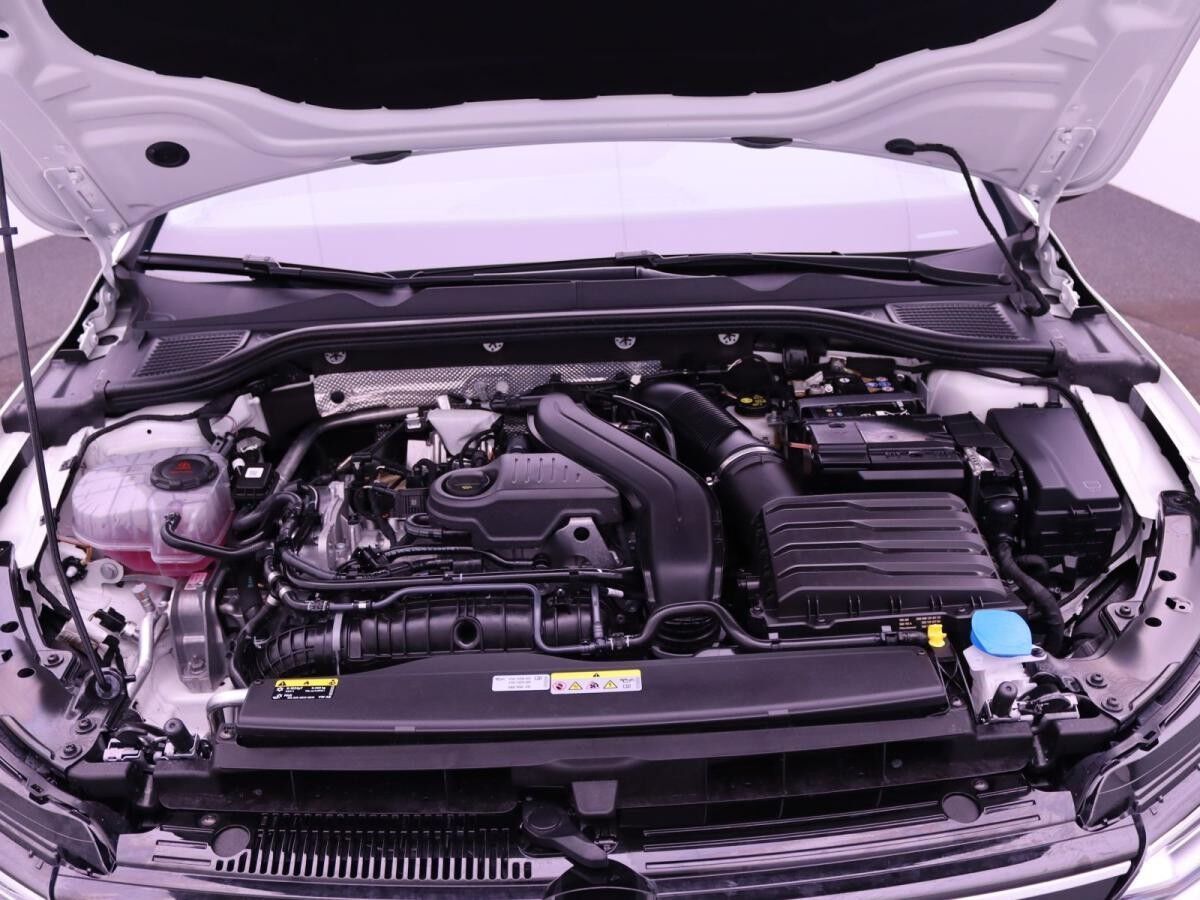 Volkswagen Golf VIII Life 1.5 TSI / App-Connect, LED, SHZ