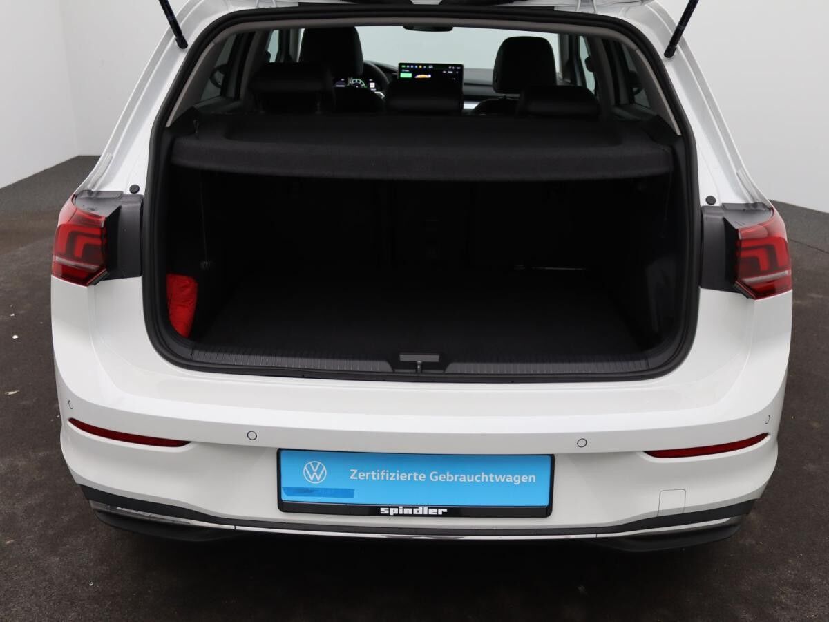 Volkswagen Golf VIII Goal 1.5eTSI DSG / Navi, App, LED, RFK