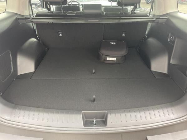 Hyundai Santa Fe PHEV 1.6 T-GDI (253PS) 4WD *SIGNATURE* + Komfort-P