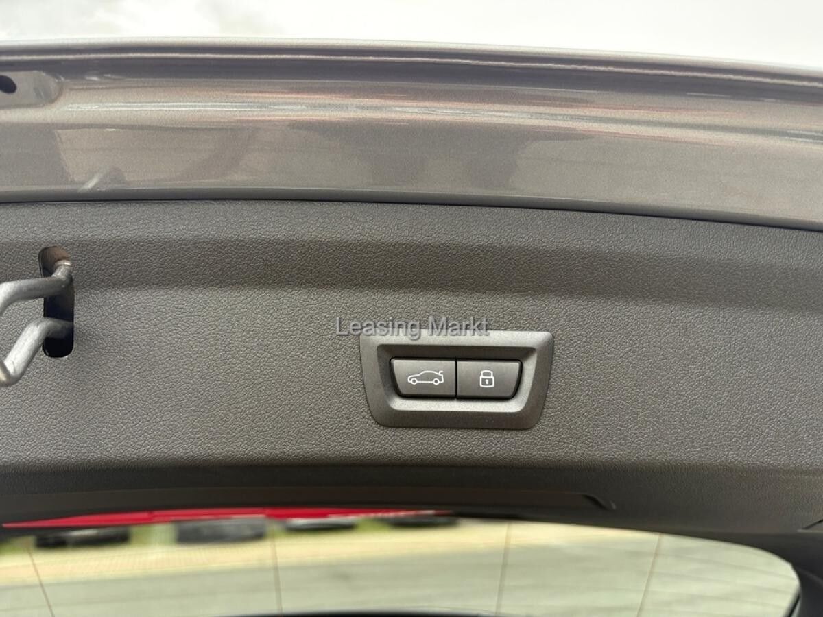 BMW 120 M Sport / NP= 51.220,- / AHK / Bowers /