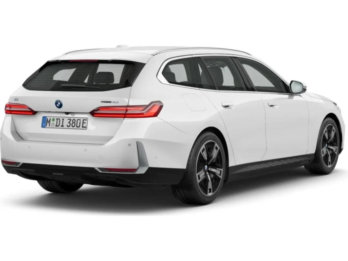 BMW i5 eDrive40 Touring LED NAVI *frei konfigurierbar*