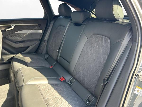 Audi A6 Avant e-hybrid QUATTRO+S-LINE+EDIT.ONE+AHK+TECHPLUS+