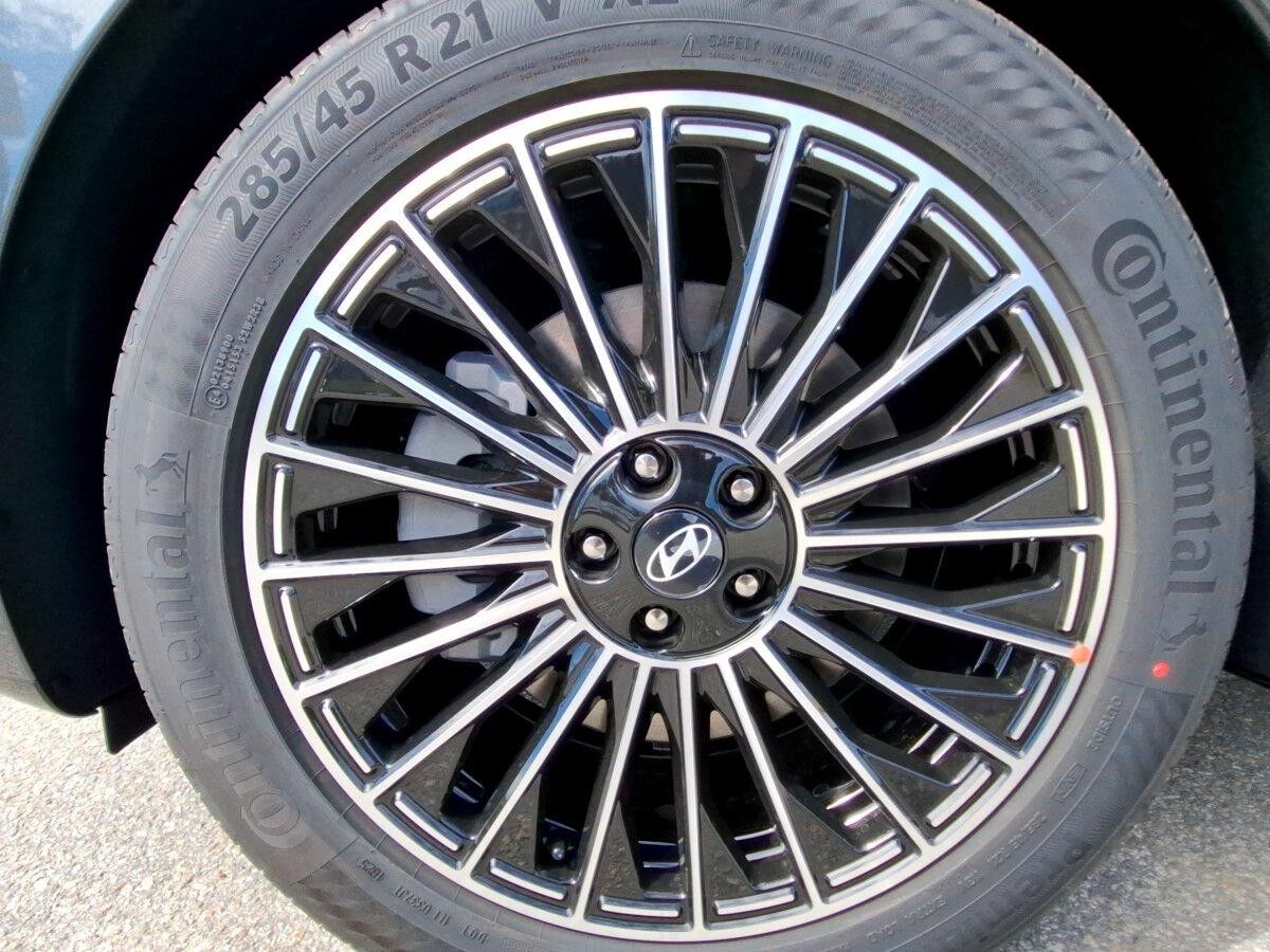 Hyundai IONIQ 9 6-Sitzer UNIQ 4WD PANO|BOSE|MATRIX-LED