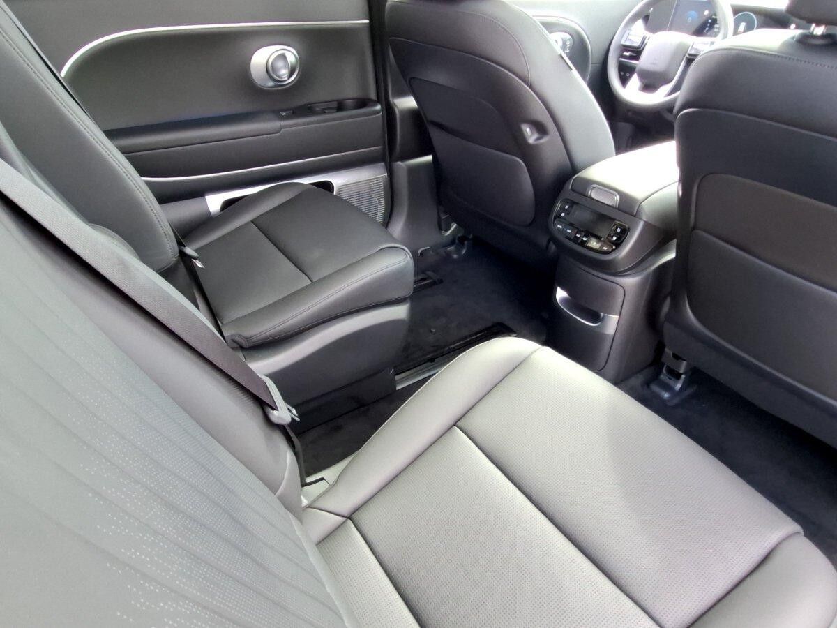 Hyundai IONIQ 9 6-Sitzer UNIQ 4WD PANO|BOSE|MATRIX-LED