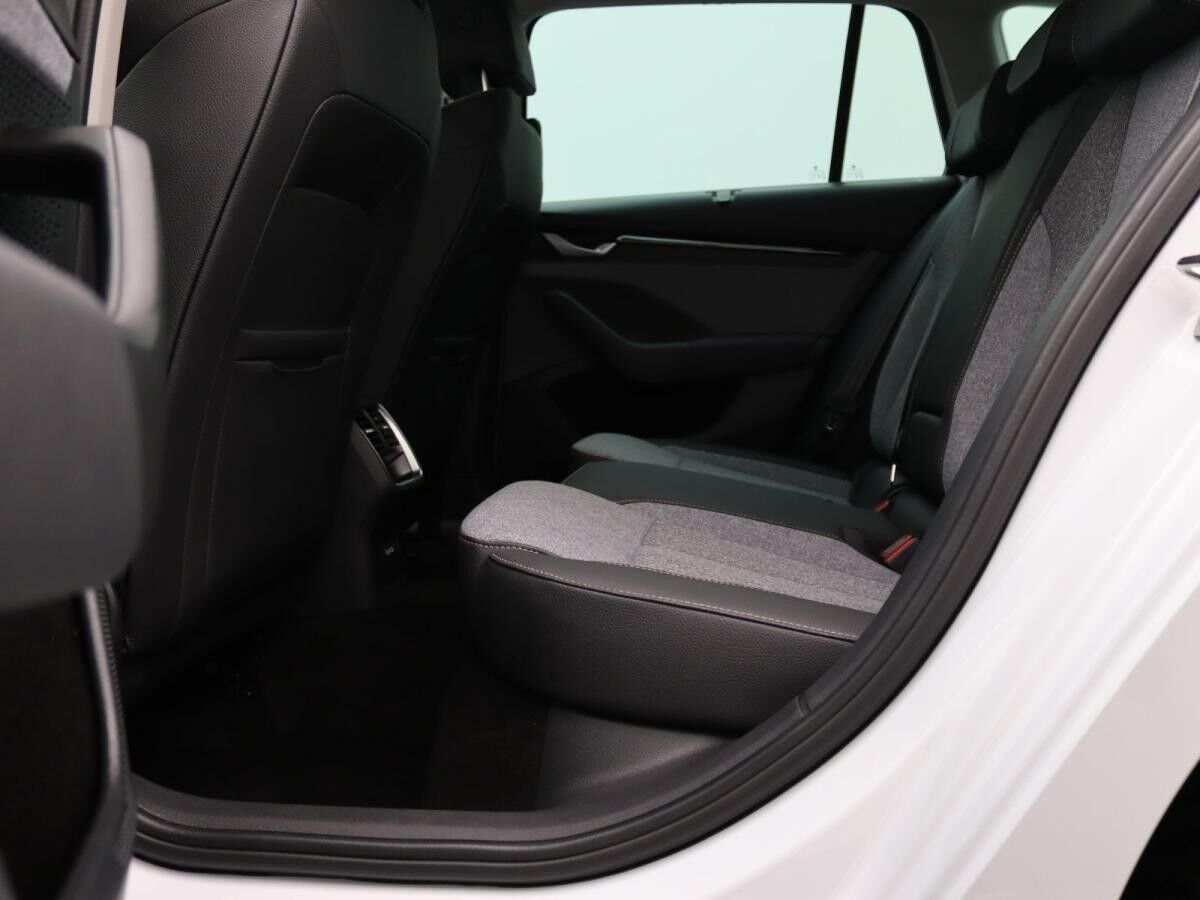 Skoda Octavia Selection 2.0TDI DSG/ Navi, Matrix, 360°