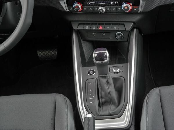 Audi A1 Sportback 30 TFSI S-tr. advanced *LED*EPH*SHZ
