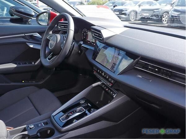 Audi A3 Sportback 30 TFSI Navi/Sportsitze/AHK/17 Zoll