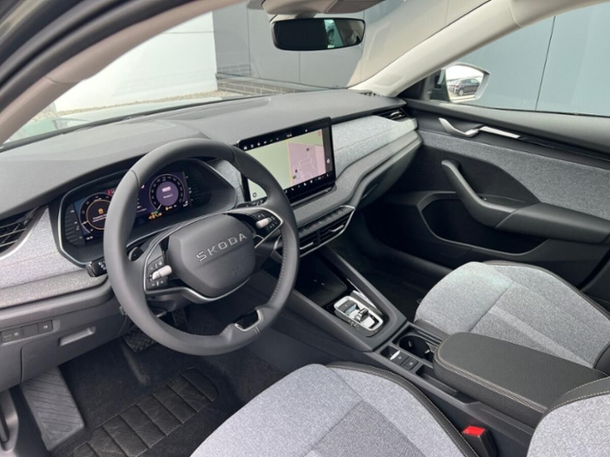 Skoda Octavia Combi TOUR 2.0 TDI DSG **AHK, Travel Assist**