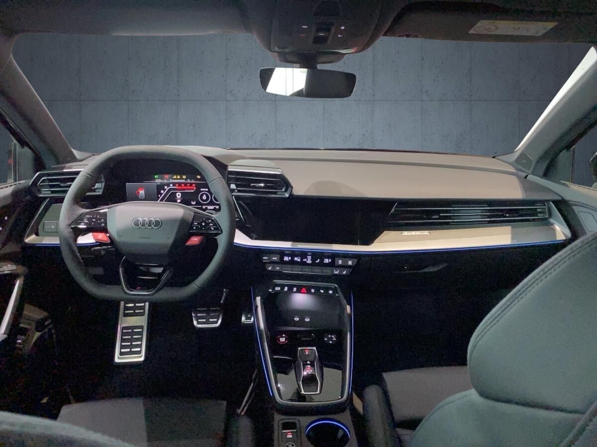 Audi RS3 RS 3 Sportback S tr. Vmax280 adFahrw. PANO RS-Abg