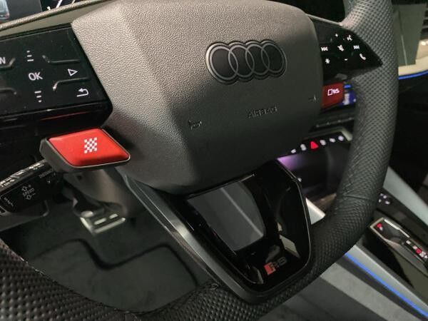 Audi RS3 RS 3 Sportback S tr. Vmax280 adFahrw. PANO RS-Abg