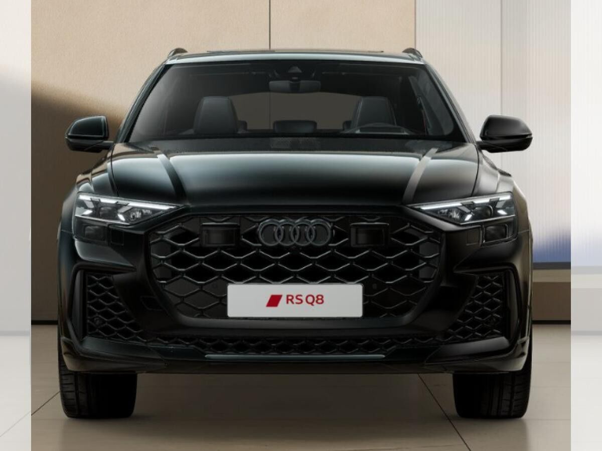 Audi RS Q8 SUV perf. 471 kW tiptr. *PANO*KERAMIK*RS-Abgasanlage*