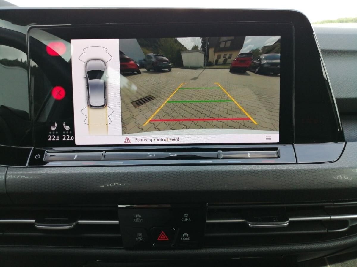 Volkswagen Golf VIII GTI 2.0 TSI DSG / LED, ACC, RFK, Navi