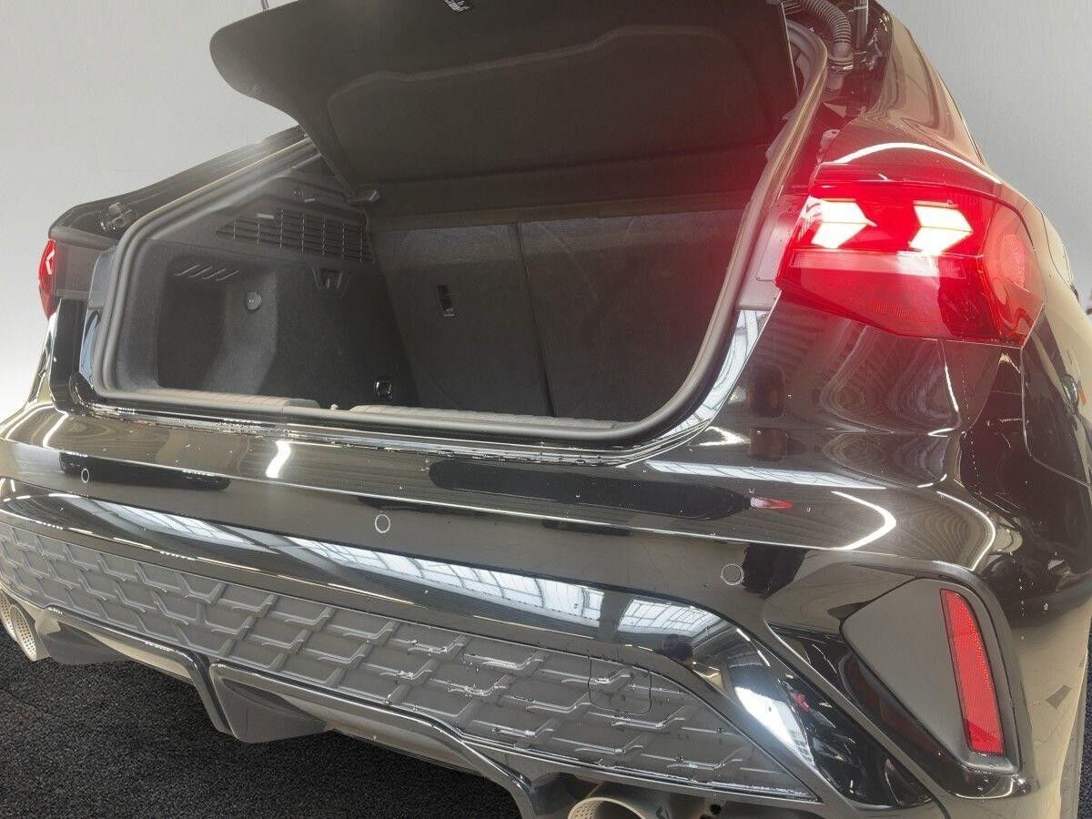 Audi S3 Sportback 2.0 TFSI Kamera ACC LED virtual Teilleder