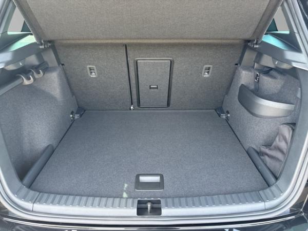 Skoda Karoq Sportline 4x4 2.0 TDI, AHK, Kamerasystem 360°