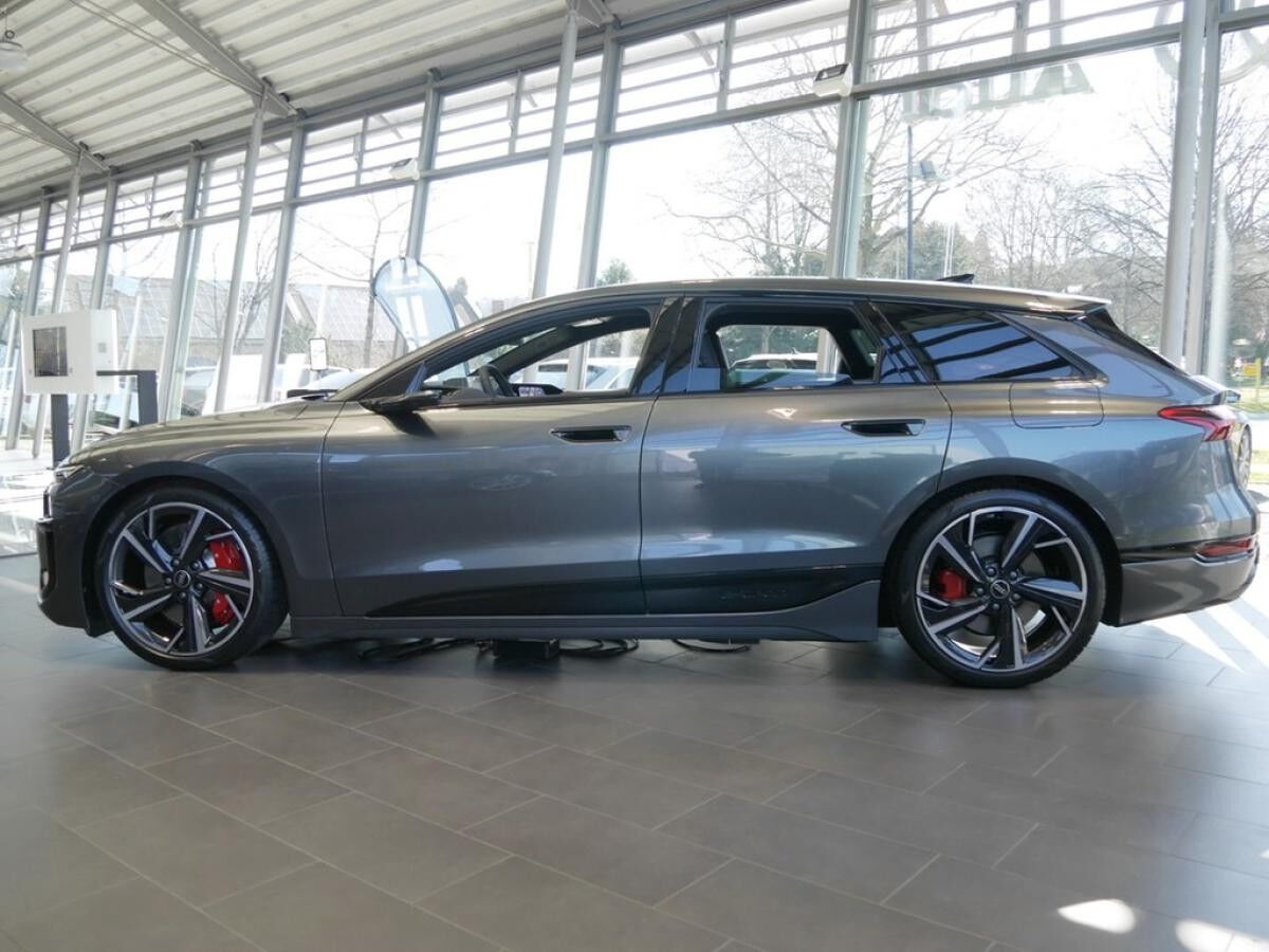 Audi S6 e-tron Avant *edition one grey