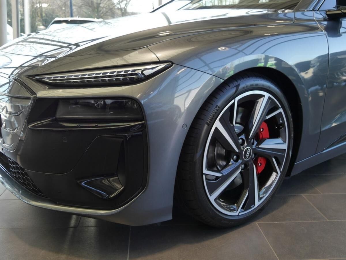 Audi S6 e-tron Avant *edition one grey