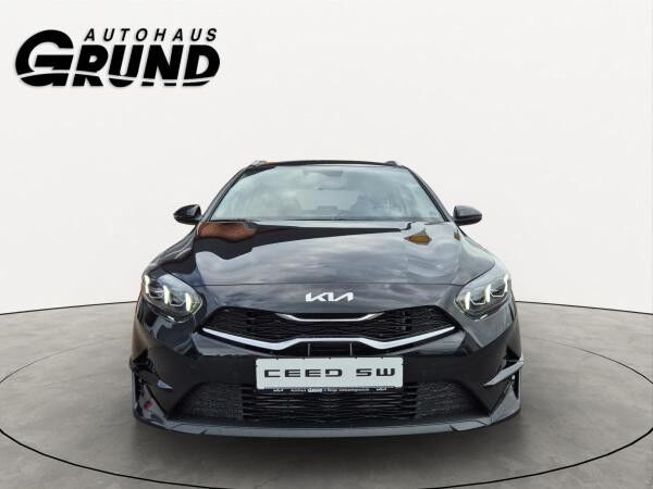 Kia Ceed SW 1.5T SPIRIT | LEDER-PAKET | TECHNOLOGIE-PAKET |