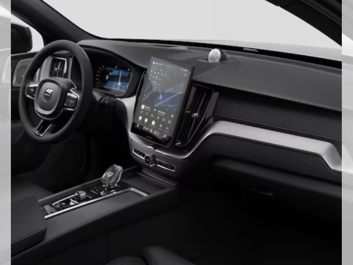 Volvo XC60 VOLVO XC60 T8 AWD Plug-in Hybrid Ultra Black Edition