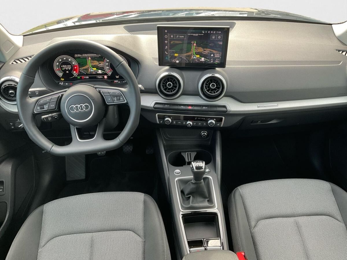 Audi Q2 Advanced 35 TFSI Schalter RFK Matrix AHK