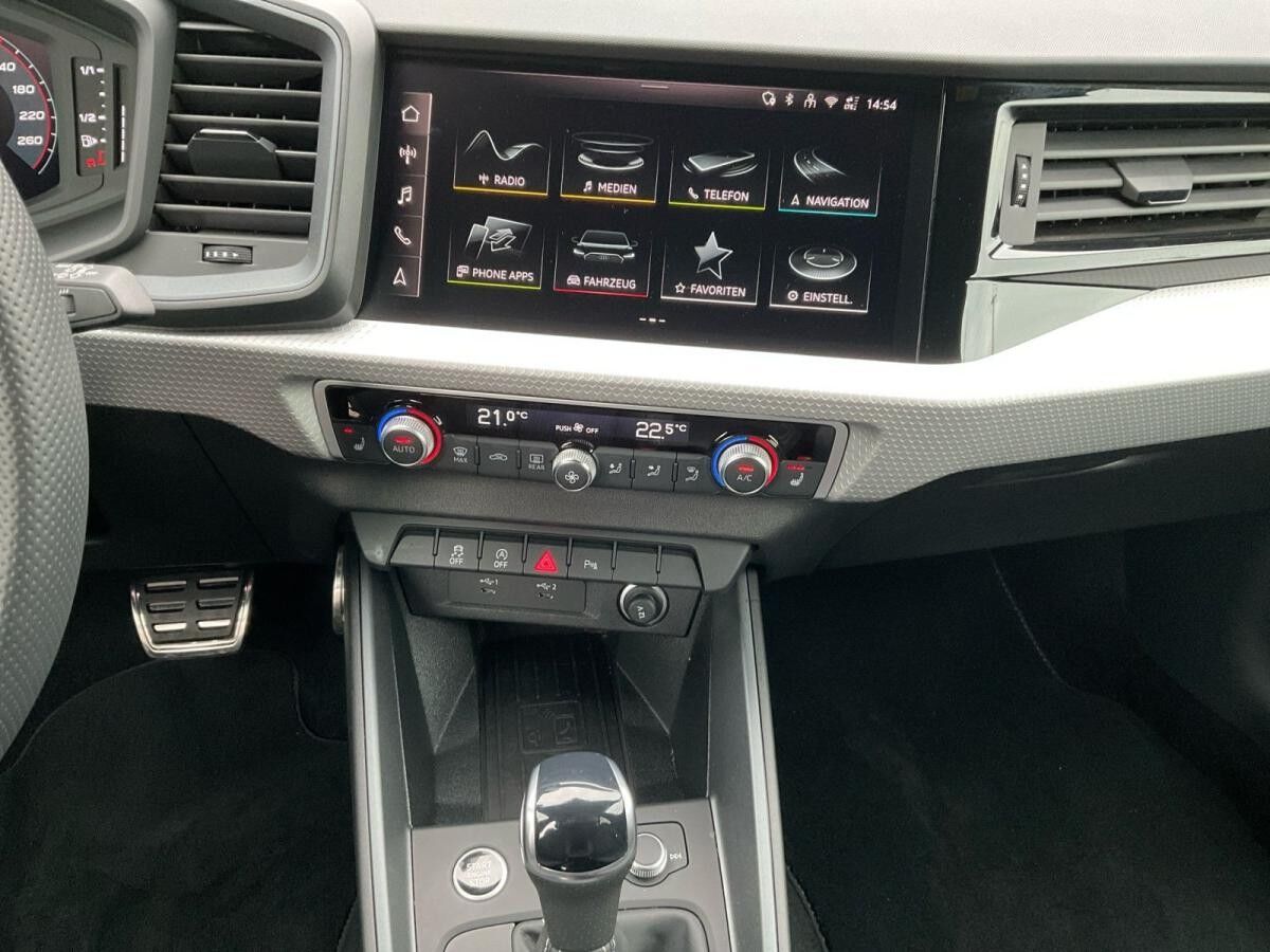 Audi A1 Sportback 35 TFSI S line ACC LED Keyless SHZ