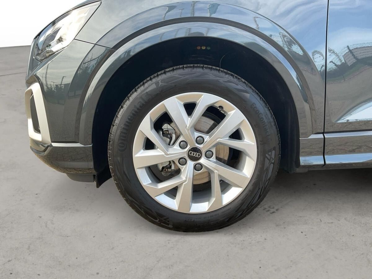 Audi Q2 Advanced 35 TFSI Schalter RFK Matrix AHK