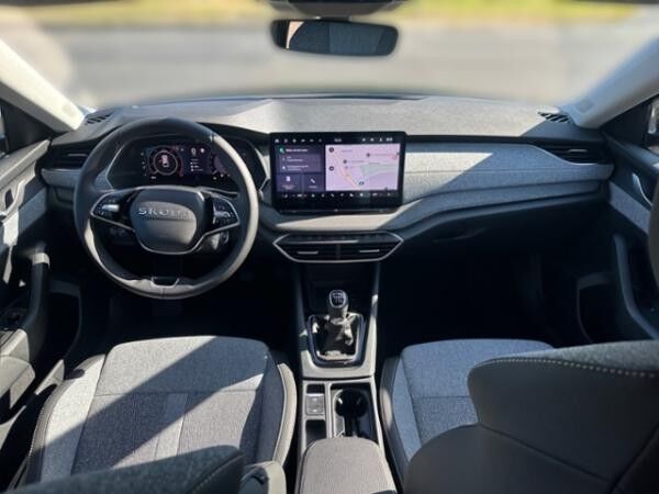 Skoda Octavia Combi 1.5 TSI Tour AHK*ASSISTENZ*S