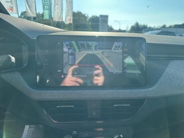 Skoda Kamiq 1,0 TSI DSG Tour AHK*KOMFORT*ASSIST*INFOTA