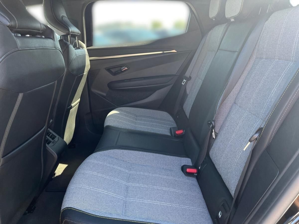 Renault Megane TECHNO EV60 220hp