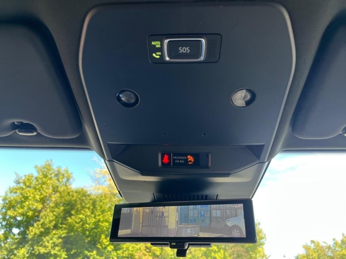 Renault Megane TECHNO EV60 220hp