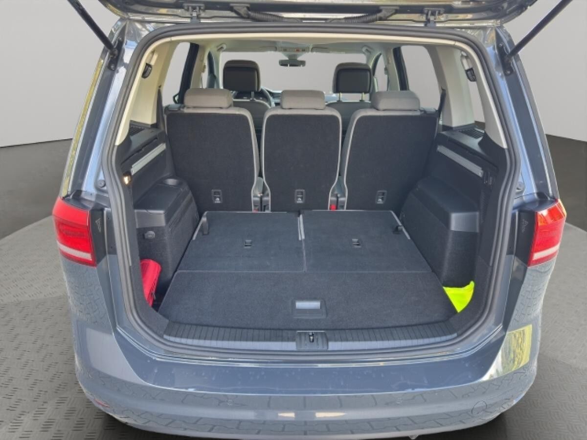 Volkswagen Touran Comfortline 1.5 TSI DSG NAV,ACC,RFK,SHZ