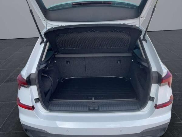 Skoda Kamiq TOUR 1,0 TSI 85 KW 7-GANG-DSG ANHäNGERKUPPLUNG
