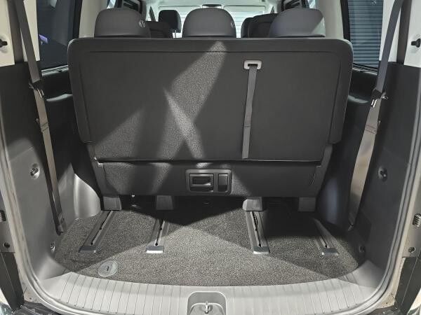 Hyundai STARIA HEV Signature 7-Sitzer