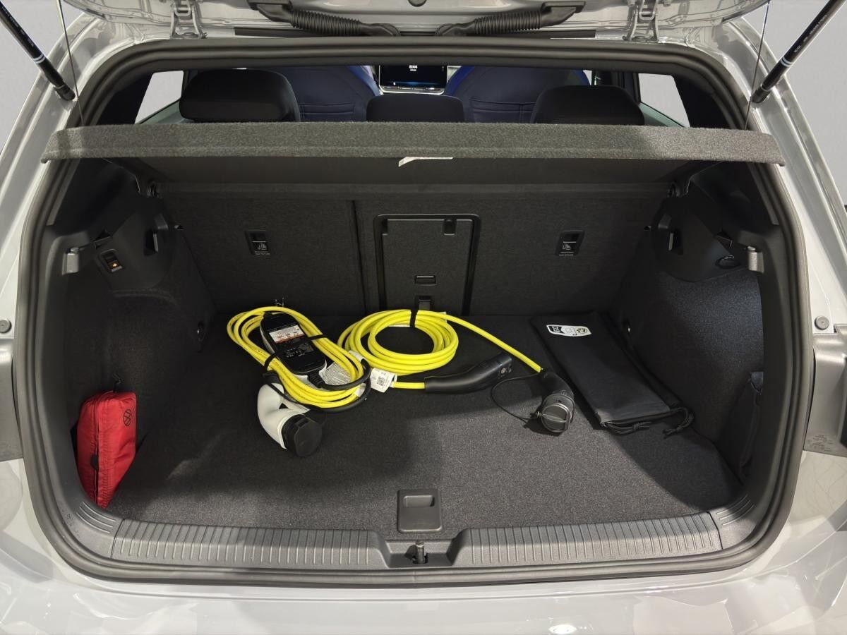 Volkswagen Golf VIII GTE (AHK/BlackStyle) 1.5 l eHybrid 6-Gang-DSG