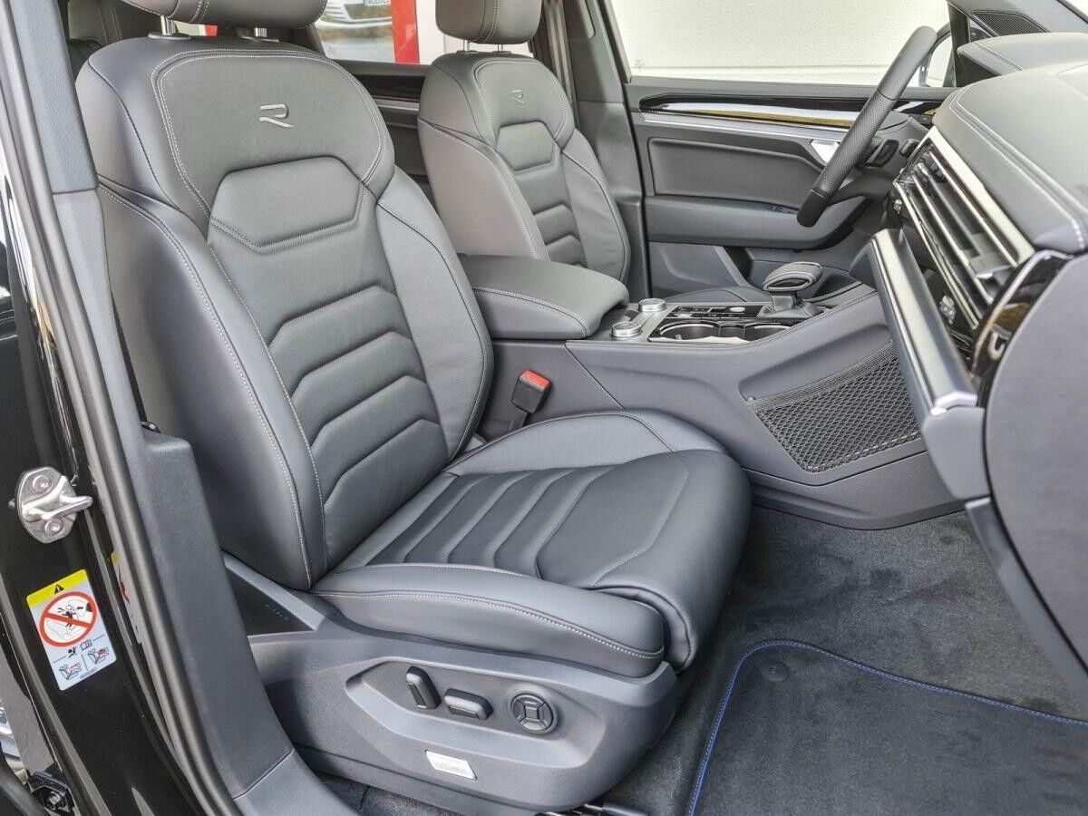 Volkswagen Touareg R 3,0 l V6 eHybrid OPF 4MOTION / 8-Gang-Automatik (Tiptronic)