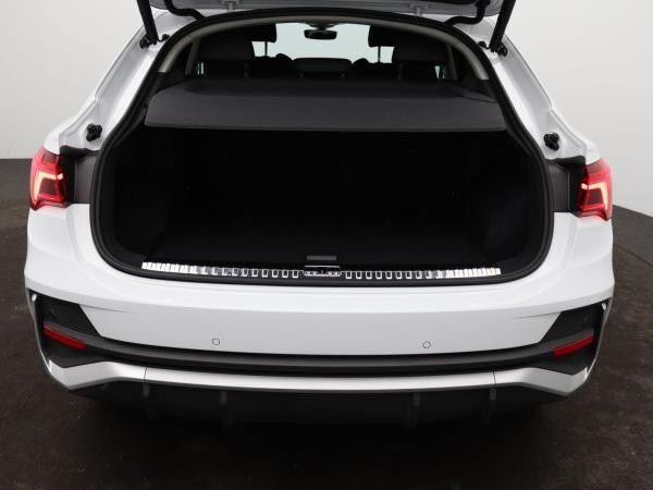 Audi Q3 Sportback S-Line 35 TFSI S-tronic / Navi, AHK
