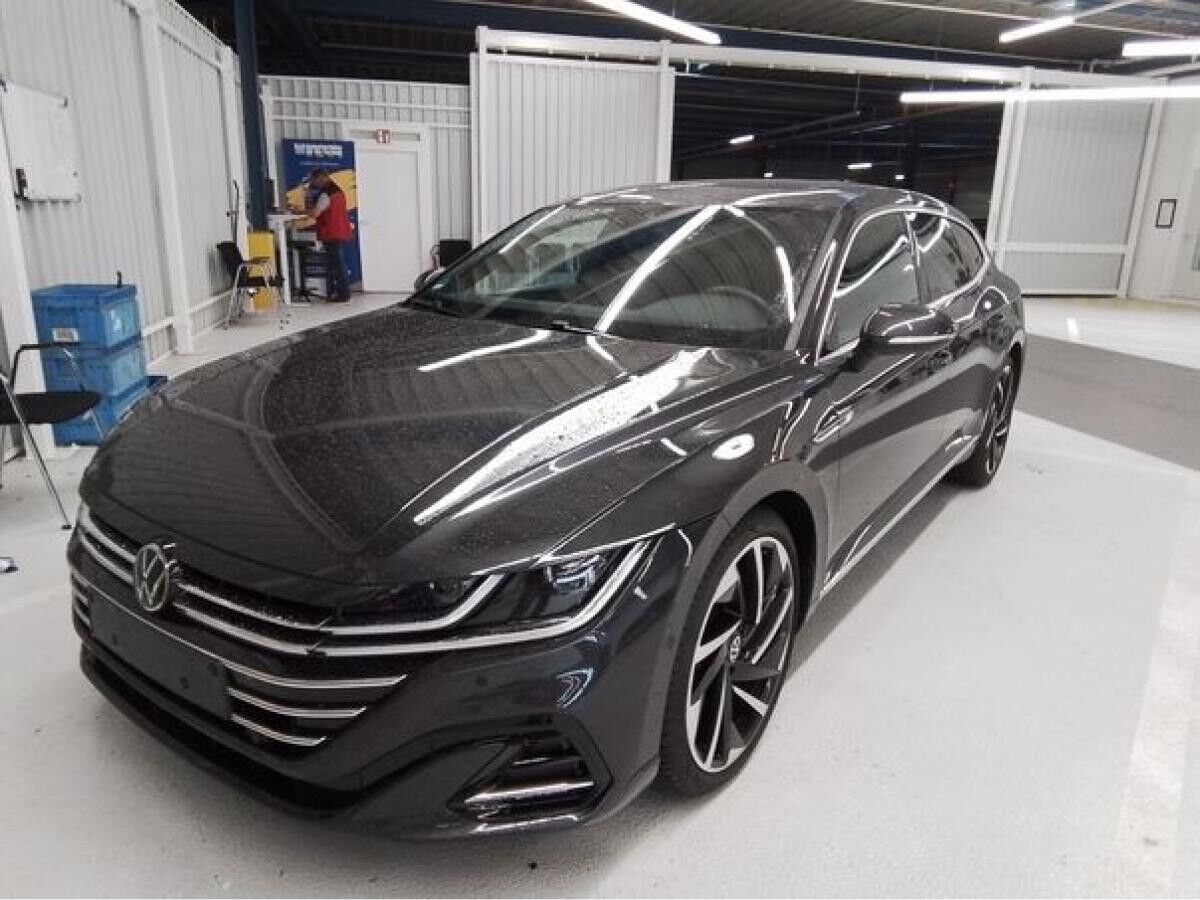 Volkswagen Arteon Shooting Brake R-Line 2.0 TDI 110kW DSG - AHK Matrix-LED IQ Drive Navi Rear View DAB+ SHZ Einparkhilfe App-Connect