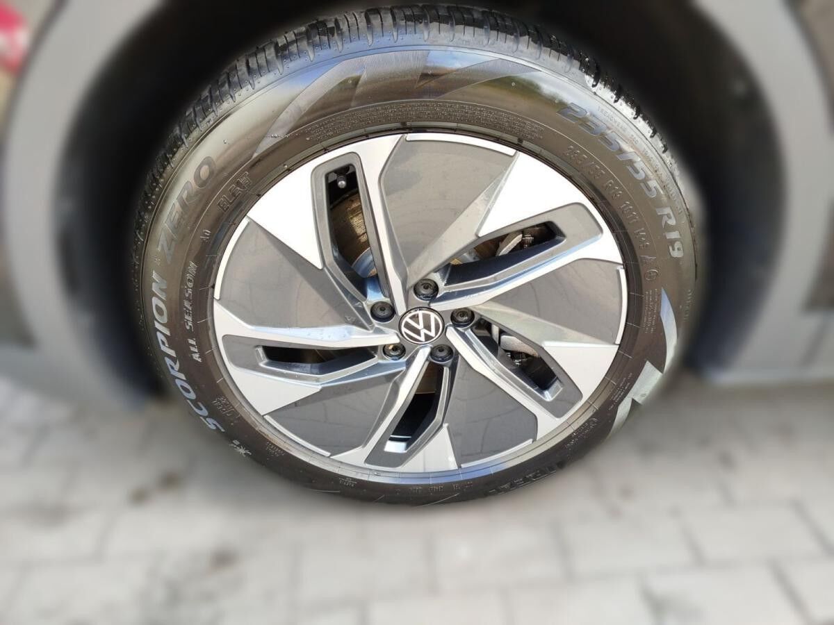 Volkswagen ID.4 Pro mit Infotainment-Paket Navi Digitaler Radioempfang DAB+ IQ.LIGHT - LED-Matrix-Scheinwerfer