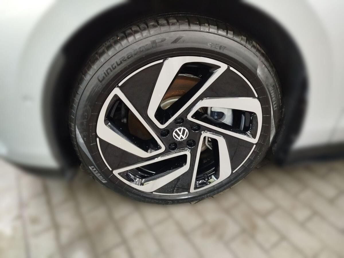 Volkswagen ID.7 Pro Navi IQ.Light DAB+ FrontAssist