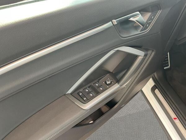Audi Q3 S line 35 TFSI S line LED CarPlay RÜ 19"