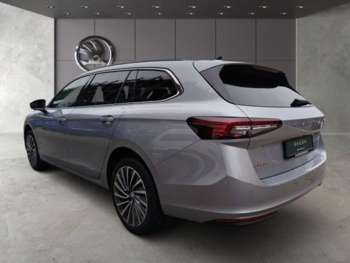 Skoda Superb Combi Sportline 2,0 TDI 7-Gang-DSG 4x4