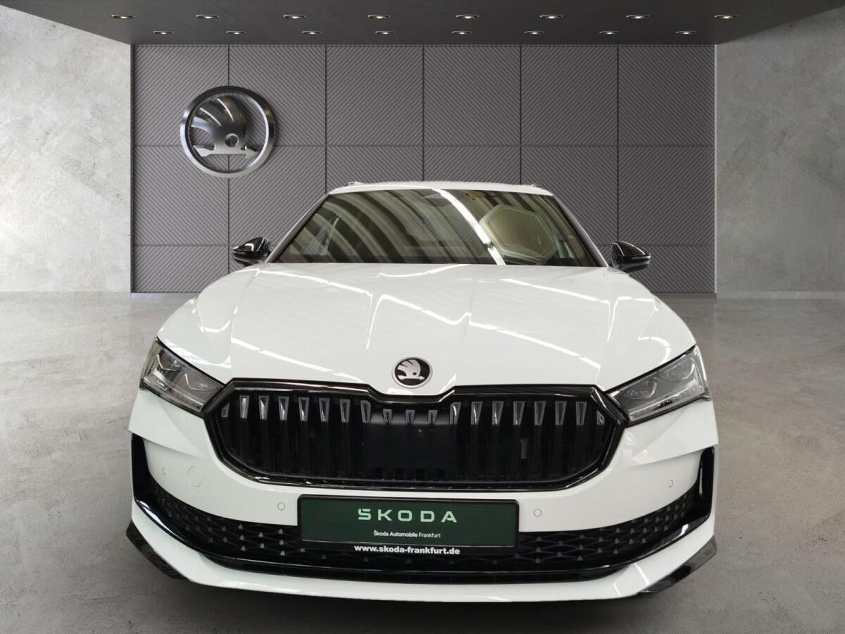 Skoda Superb Combi Sportline 2,0 TDI 7-Gang-DSG 4x4