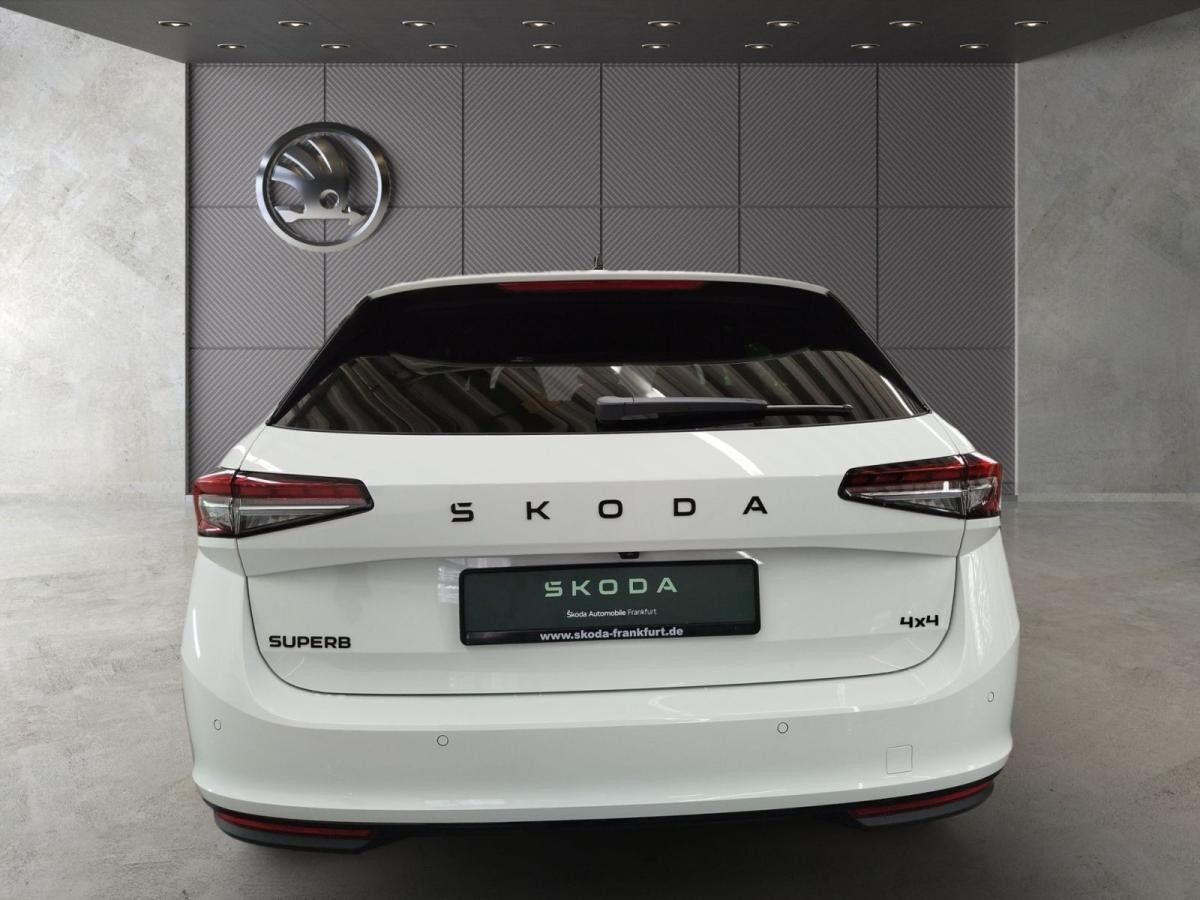 Skoda Superb Combi Sportline 2,0 TDI 7-Gang-DSG 4x4
