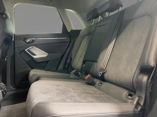 Audi Q3 advanced 35 TFSI AHK LED Navi Teilleder ACC
