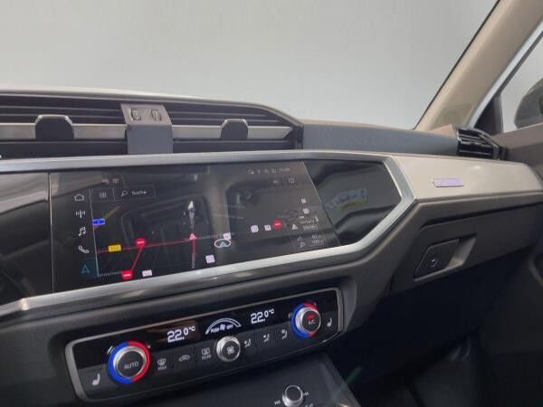 Audi Q3 advanced 35 TFSI AHK LED Navi Teilleder ACC