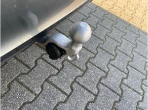 Skoda Superb Combi 2.0 TDI Selection *DSG*R-KAM**AHK*SHZ*NAVI*KESSY