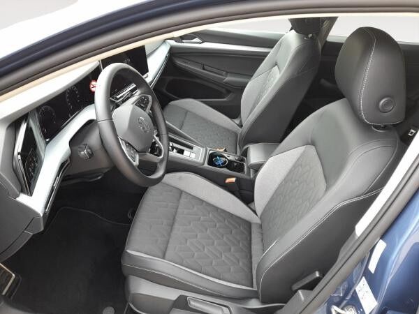 Volkswagen Golf VIII Variant 2.0 TDI Goal Matrix AHK 360 ACC